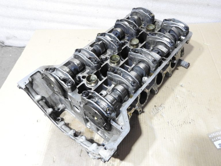 Mercedes W202 C220 W210 111.961 Cilindra galva ar sadales vārpstām R1110162101