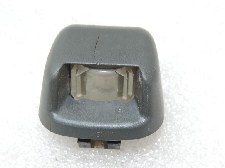 Oriģinālais Nissan Navara II D40 numura apgaismojums 26510ZP50A