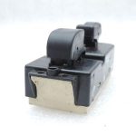 Opel Frontera B Priekšējais labās puses logu regulatora slēdzis Slēdzis 97174585
