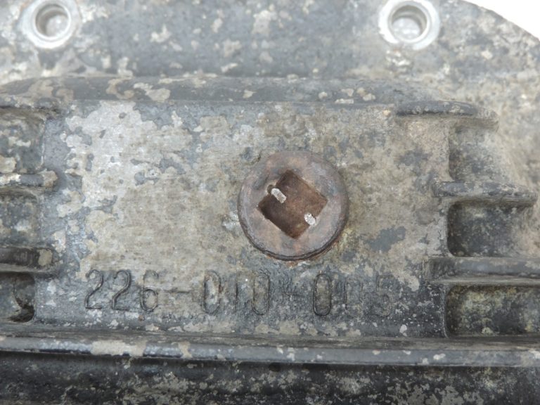 Oriģināls Opel Frontera B 2.2 DTi aizmugurējā diferenciāļa vāks 97161128
