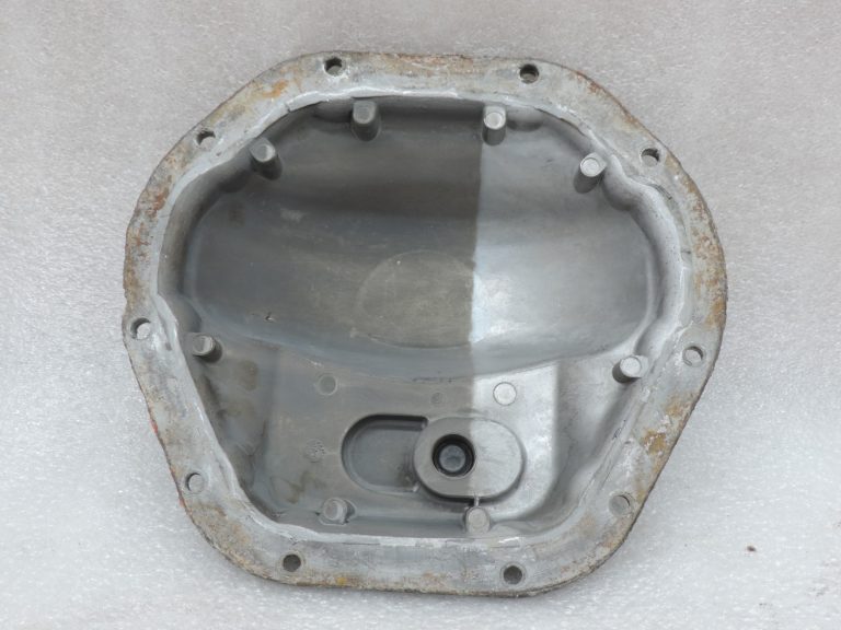 Oriģināls Opel Frontera B 2.2 DTi aizmugurējā diferenciāļa vāks 97161128