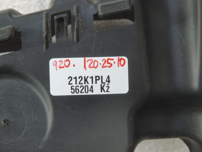 Oriģināls Renault Espace V aizmugurējā bampera kronšteins 850421142R