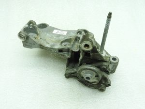 Renault Nissan 1.6 DCI motora kronšteins ģeneratora kronšteins 117105124R