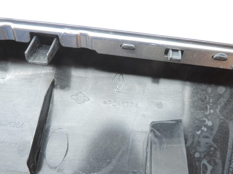 Oriģinālā Renault Espace 5 instrumentu paneļa apdare, pasažiera pusē (HARM02)