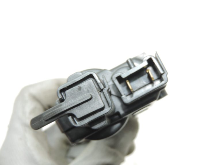 Oriģinālais Renault Espace 5 degvielas uzpildes vāka vāciņš ar kronšteinu788264742R