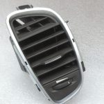 Oriģinālais Renault Espace V instrumentu paneļa ventilācijas lūkas priekšējais labais brūns (HARM02)