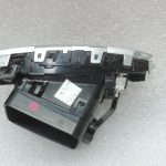 Oriģinālais Renault Espace V instrumentu paneļa ventilācijas lūkas priekšējais labais brūns (HARM02)