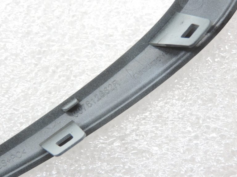 Oriģinālais Renault Espace V instrumentu paneļa ventilācijas atveres vāks kreisais sudraba HARM02