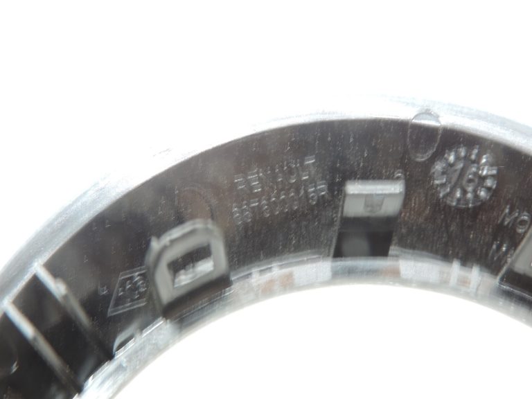 Renault Captur I Aparātu paneļa ventilācijas atveres vāks kreisais labais 687605401R