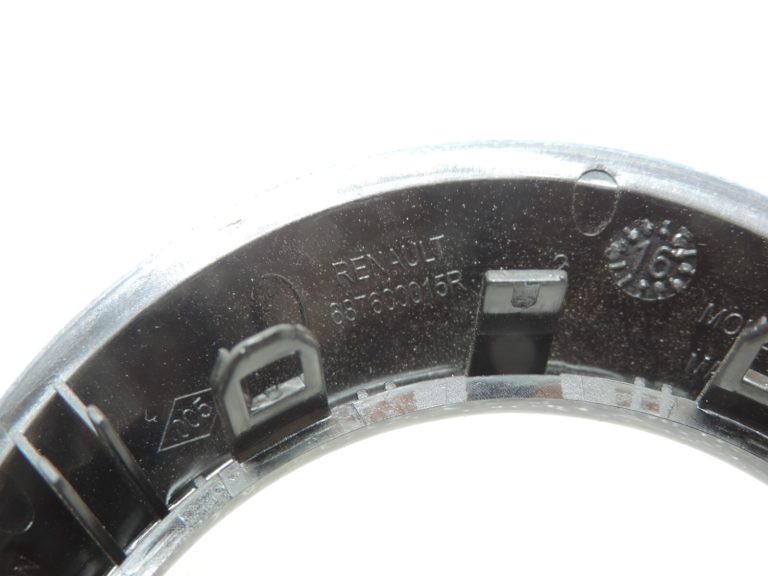 Renault Captur I Aparātu paneļa ventilācijas atveres vāks kreisais labais 687605401R