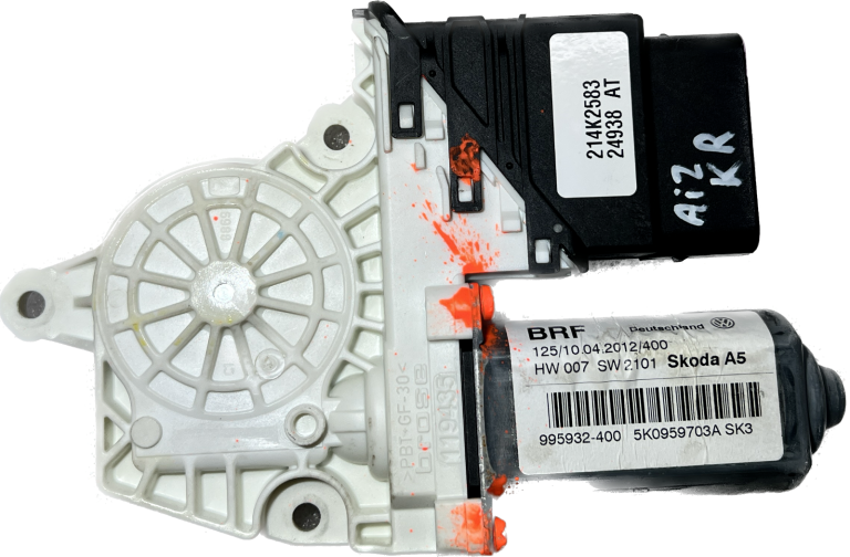 Skoda Octavia oriģināls aizmugurējā kreisā loga motors 5K0959703A