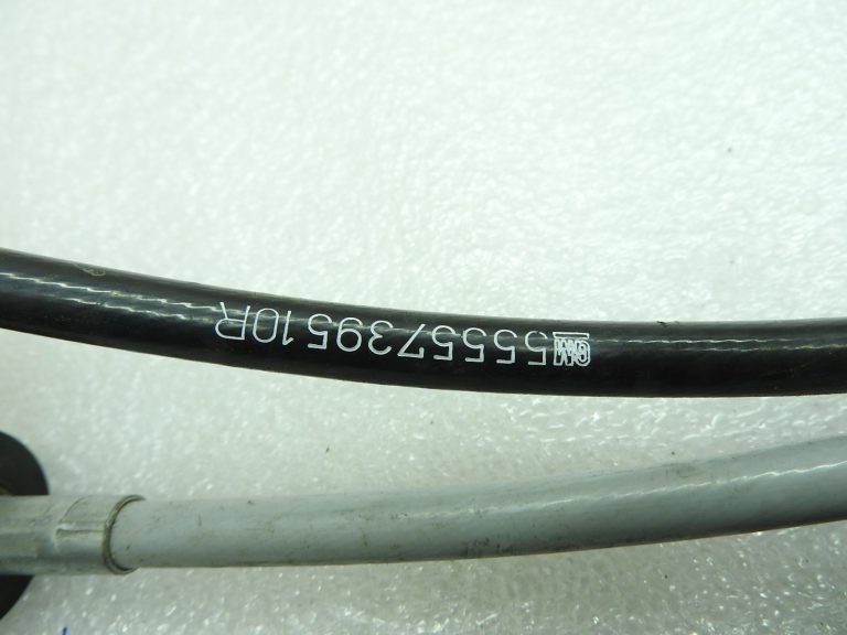Pārnesumu pārslēgšanas trose Pārnesumu pārslēgšanas trose priekš SAAB 9-3 (YS3F) 1.9 TID 55557395