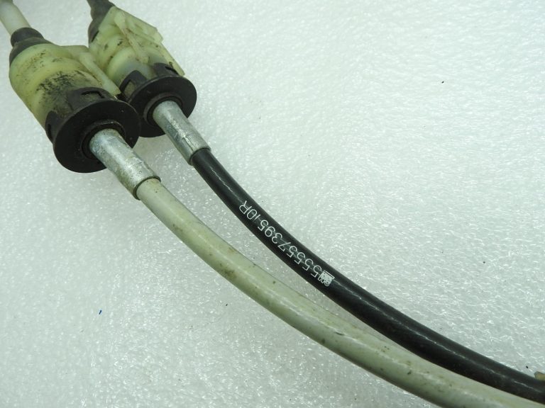 Pārnesumu pārslēgšanas trose Pārnesumu pārslēgšanas trose priekš SAAB 9-3 (YS3F) 1.9 TID 55557395