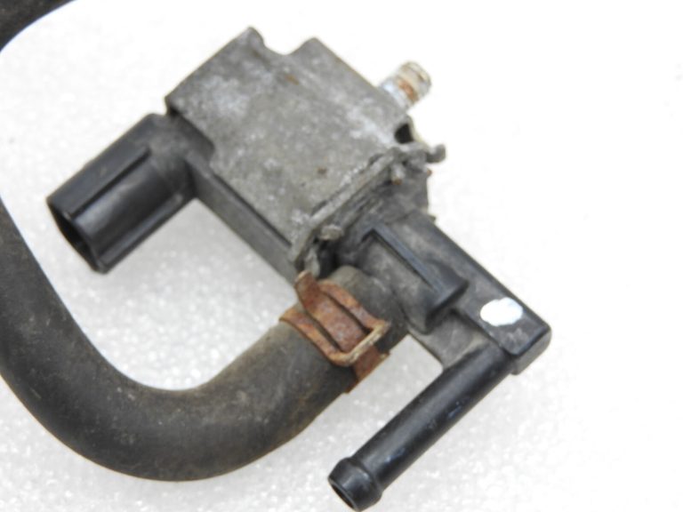 Elektromagnētiskais vārsts priekš Suzuki 18117-52G00 1811752G00 SX4 SWIFT JIMNY VITARA