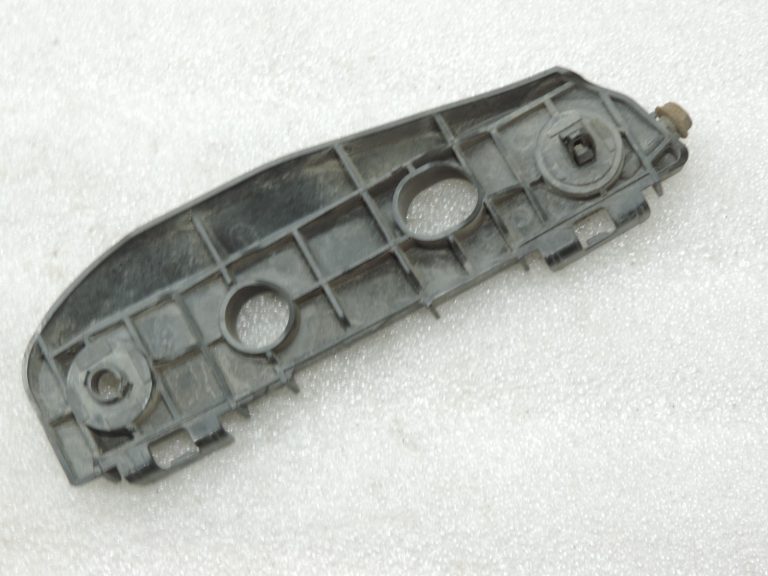 Oriģināls Toyota Verso R2 Priekšējā bampera kronšteins kreisajā pusē 52536-0F020