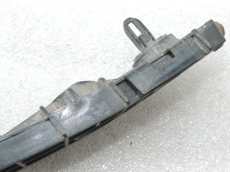 Oriģināls Toyota Verso R2 Priekšējā bampera kronšteins kreisajā pusē 52536-0F020