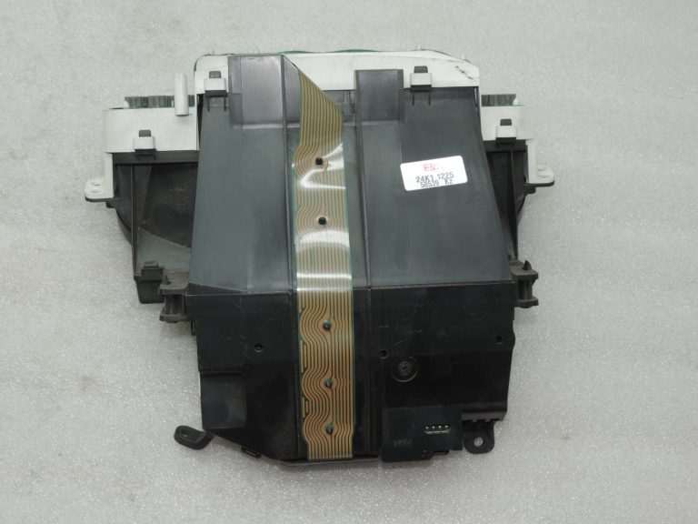 Oriģināls Toyota Yaris P10 1.0/1.3 benzīna spidometra mērinstrumentu panelis 83800-52610