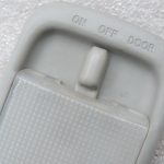 Oriģināls Toyota Yaris P10 aizmugurējais salona apgaismojums pelēks 8124012060P0