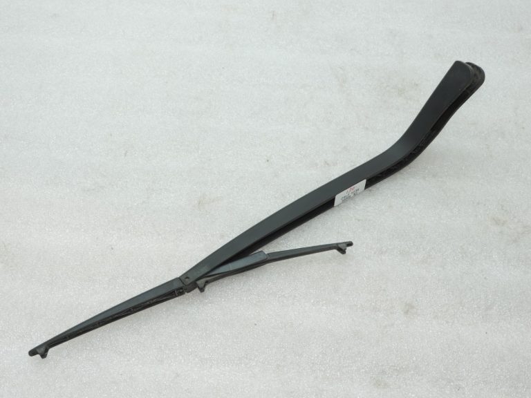 Oriģinālā Toyota Yaris P10 aizmugurējā tīrītāja roku (bez gumijas) 8524152010