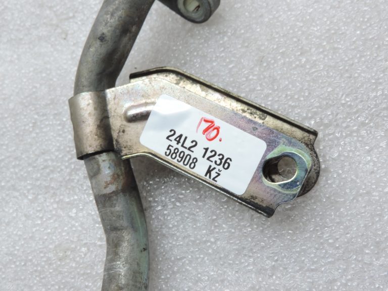 Oriģināla Toyota Corolla Verso E12 2.0 D4D (1CDFTV) Turbo eļļas caurule 1547427010