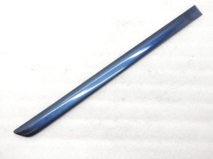 2001-2007 Toyota Corolla E12 Hečbeks aizmugurējās labās puses durvju līstes tumši zils salsas krāsojums