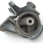 Oriģināls Toyota Avensis T22 1.6/1.8 Dzinēja stiprinājums kreisais 123720D040, 12372-0D040