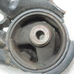 Oriģināls Toyota Avensis T22 1.6/1.8 Dzinēja stiprinājums kreisais 123720D040, 12372-0D040