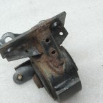Oriģināls Toyota Avensis T22 1.6/1.8 Dzinēja stiprinājums kreisais 123720D040, 12372-0D040