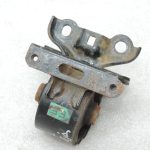 Oriģināls Toyota Avensis T22 2.0 D4D (1CDFTV) Dzinēja stiprinājums kreisais