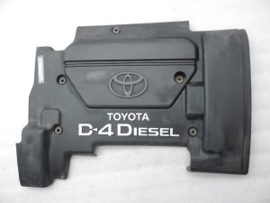 Подлинная крышка двигателя Toyota Avensis T22 D-4 Diesel 1CDFTV
