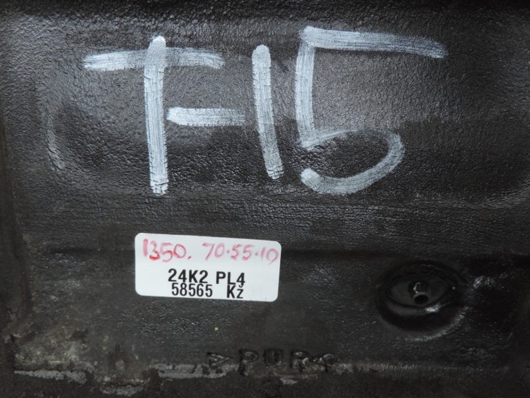 Oriģināls Toyota Avensis T22 D-4 Diesel 1CDFTV motora vāks