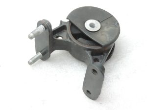Oriģināls 2005-2012 Toyota RAV4 XA30 2.2 D-CAT (2ADFHV) aizmugurējais motora stiprinājums