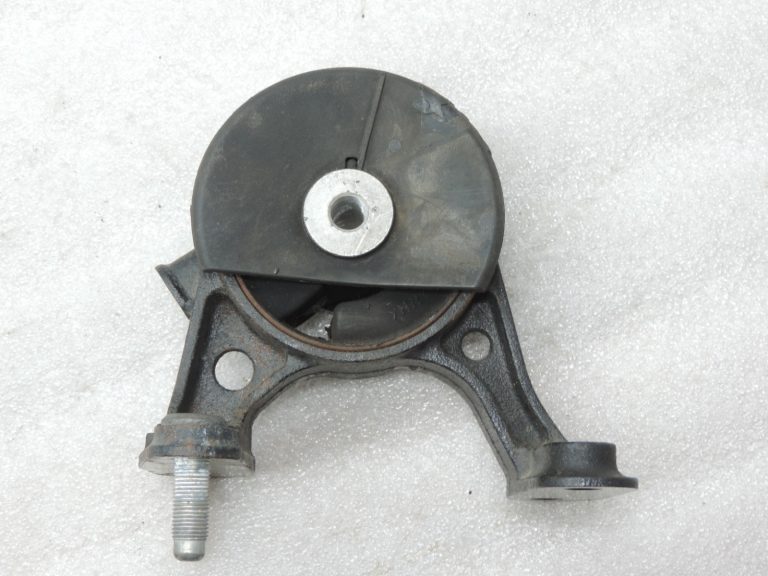 Oriģināls 2005-2012 Toyota RAV4 XA30 2.2 D-CAT (2ADFHV) aizmugurējais motora stiprinājums