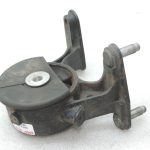 Oriģināls 2005-2012 Toyota RAV4 XA30 2.2 D-CAT (2ADFHV) aizmugurējais motora stiprinājums