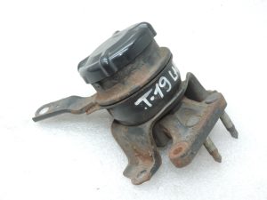 Oriģināls Toyota Avensis T22 2.0d (2CTE) Dzinēja stiprinājums pa labi 1230564142