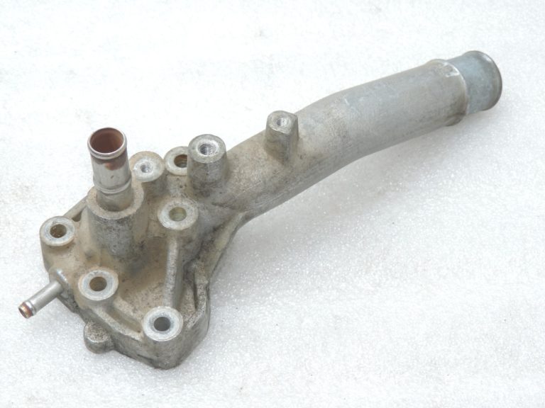 Oriģināls Toyota Avensis T22 2.0d (2CTE) ūdens caurules atloks 1630464010