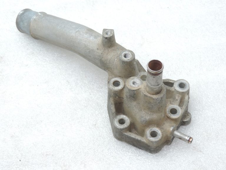 Oriģināls Toyota Avensis T22 2.0d (2CTE) ūdens caurules atloks 1630464010