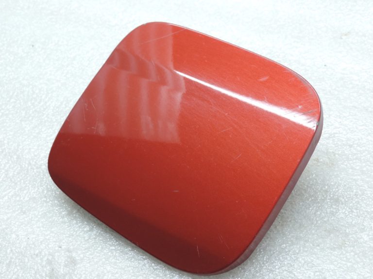 Oriģināls Toyota RAV4 II XA20 3 durvju benzīna uzpildes vāciņš sarkans 7735042060