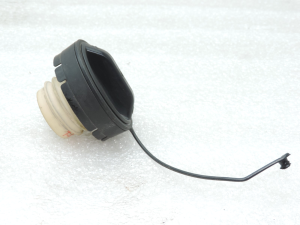 Oriģināls Toyota RAV4 II XA20 benzīna uzpildes vāciņš 7730028010, 77300-28010