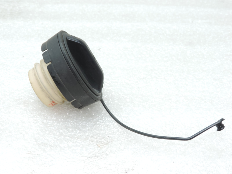 Oriģināls Toyota RAV4 II XA20 benzīna uzpildes vāciņš 7730028010, 77300-28010