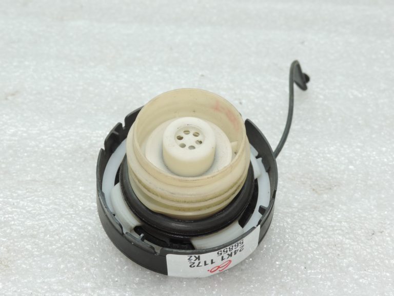 Oriģināls Toyota RAV4 II XA20 benzīna uzpildes vāciņš 7730028010, 77300-28010