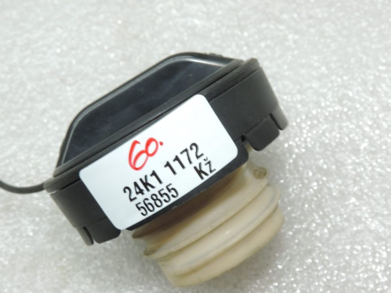 Oriģināls Toyota RAV4 II XA20 benzīna uzpildes vāciņš 7730028010, 77300-28010