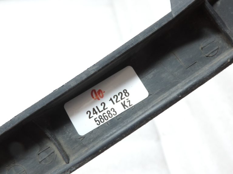 Oriģināls Toyota Yaris P10 priekšējā bampera pārsegs no kreisās puses 5385252010