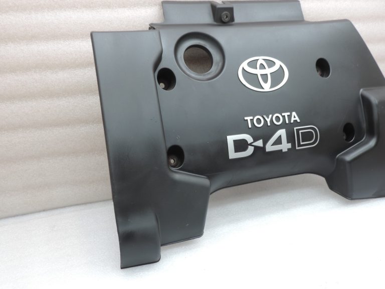 Oriģināls Toyota Corolla E12 2.0 D-4D 1CD-FTV motora pārsegs