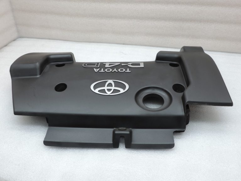 Oriģināls Toyota Corolla E12 2.0 D-4D 1CD-FTV motora pārsegs