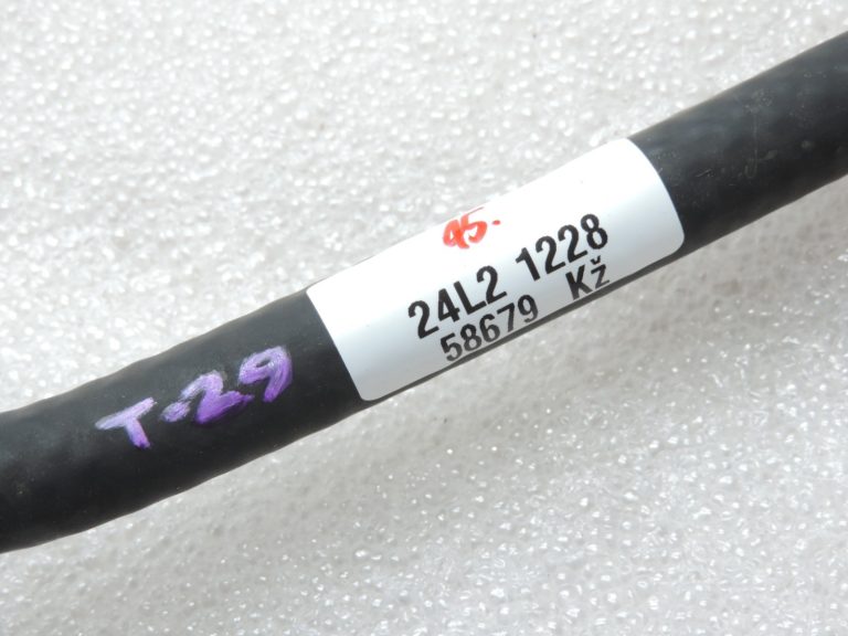 Oriģinālā Toyota Yaris P10 1.4 D4D (1NDTV) izplešanās tvertnes šļūtene 162610N010