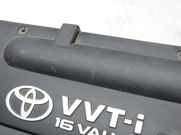 Oriģināls Toyota RAV4 II Corolla E11 E12 Avensis T22 VVT-i 16Valve motora vāks