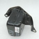 Oriģinālais Toyota Previa II XR30 Pastiprinājuma kronšteins aizmugurējais kreisais 5741628090