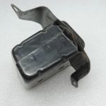 Oriģinālais Toyota Previa II XR30 Pastiprinājuma kronšteins aizmugurējais kreisais 5741628090