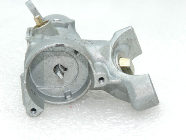 Oriģinālais Toyota Previa II XR30 aizdedzes slēdzenes korpuss 4528028280